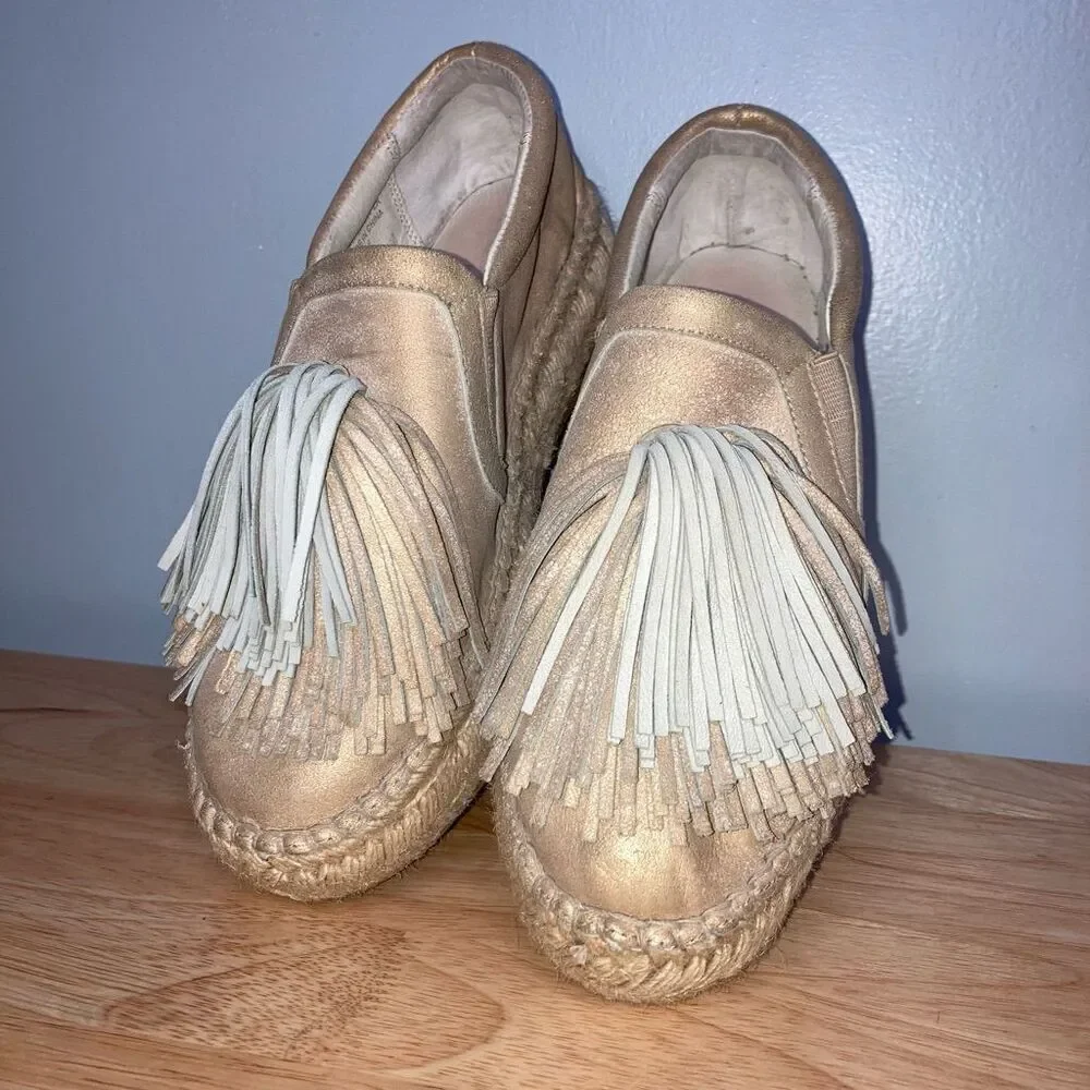 J Slides Raoul Espadrilles Pompom Accent Metallic Leather Sneaker Women’s Size 6